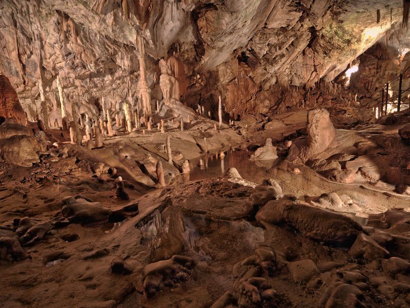 visita a les coves de Postjonia